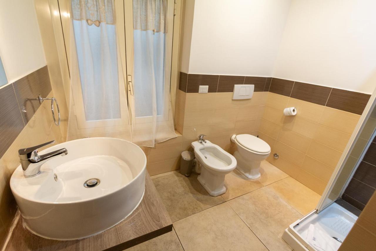 Aurelio Deluxe Rooms Рим Экстерьер фото