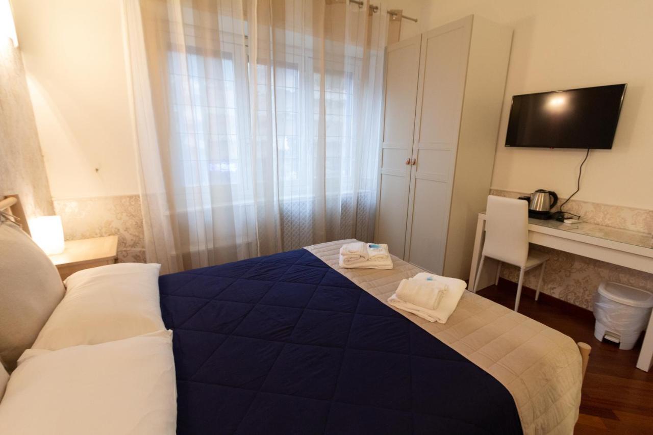 Aurelio Deluxe Rooms Рим Экстерьер фото