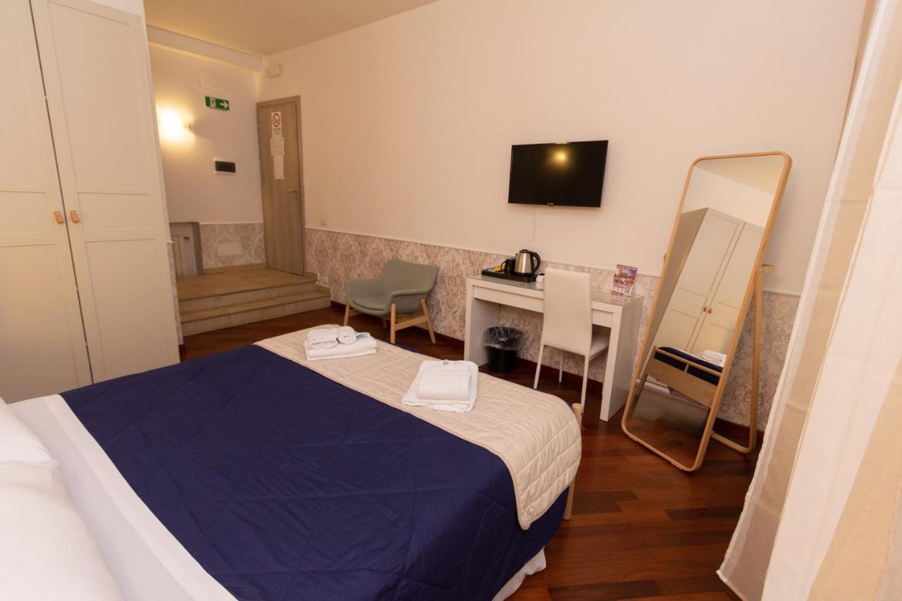 Aurelio Deluxe Rooms Рим Экстерьер фото