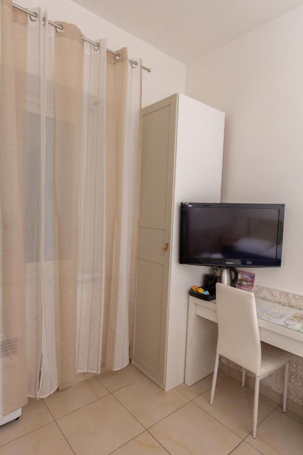 Aurelio Deluxe Rooms Рим Экстерьер фото